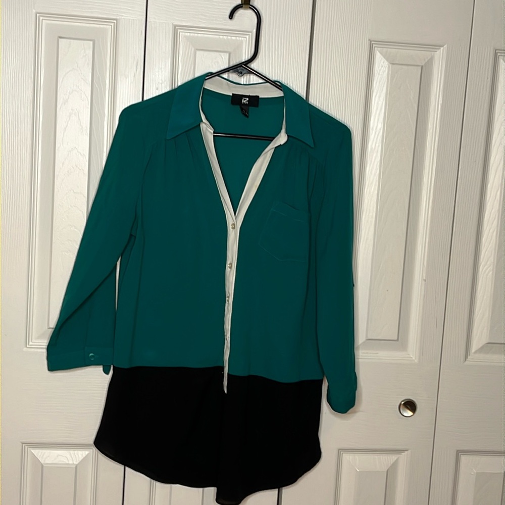 iZ Byer 3/4 Sleeve Blouse